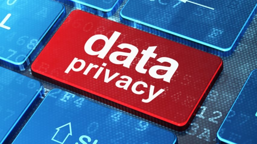Navegar com segurança na internet e redes sociais exige certa dose de paranoia?